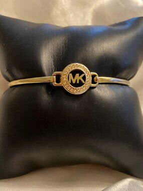 Michael Kors Logo Hook  Bracelet
